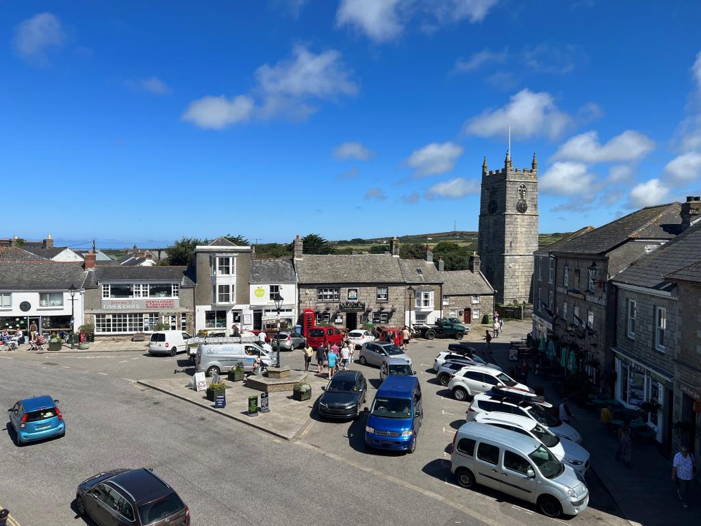 Lot: 159 - RE-DEVELOPMENT OPPORTUNITY IN POPULAR LOCATION - View over St Just Square